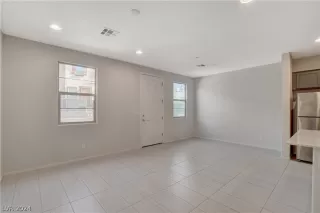 Photo #4: 2578928 Listing 