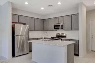 Photo #5: 2578928 Listing 