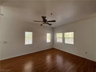 Photo #3: 2578957 Listing