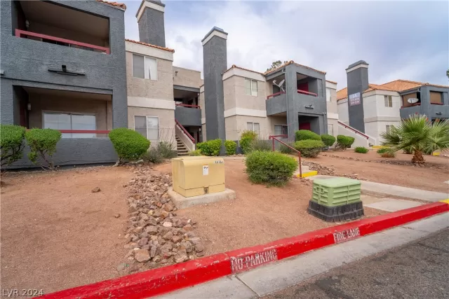 MLS: 2578963 Condo For Sale