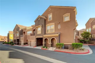 Photo #1: 2578965 Listing