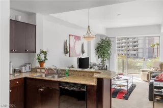 Photo #3: 2578973 Listing 