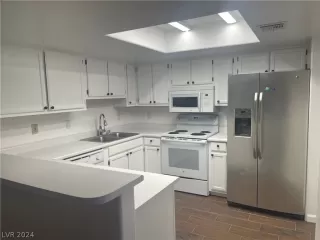 Photo #3: 2578978 Listing 