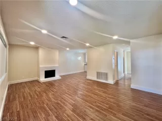 Photo #3: 2579013 Listing 