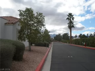 Photo #3: 2579020 Listing 