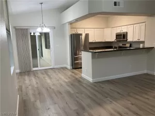 Photo #2: 2579066 Listing 