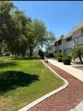 Photo #2: 2579068 Listing