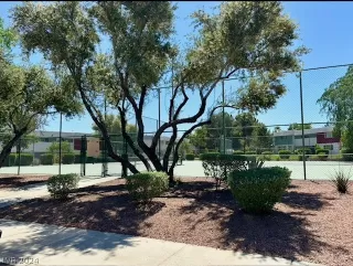 Photo #3: 2579068 Listing