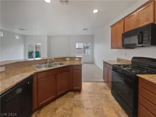 Photo #1: 2579082 Listing 