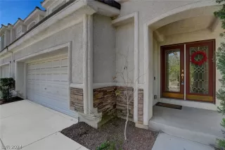 Photo #3: 2579090 Listing