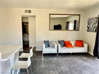 Photo #1: 2579094 Listing