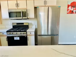 Photo #4: 2579094 Listing