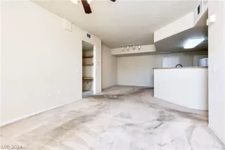 Photo #3: 2579100 Listing