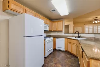 Photo #5: 2579100 Listing