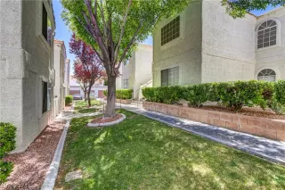 Photo #4: 2579123 Listing