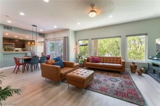 Photo #2: 2579134 Listing