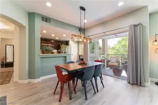 Photo #5: 2579134 Listing