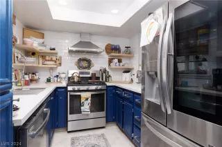 Photo #2: 2579142 Listing