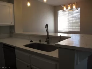 Photo #4: 2579191 Listing 