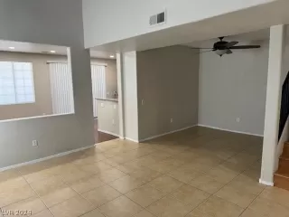 Photo #2: 2579200 Listing 