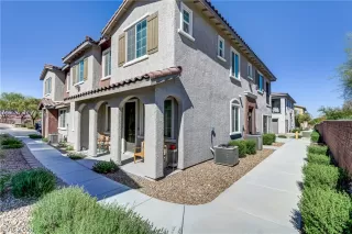 Photo #3: 2579206 Listing