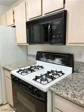 Photo #2: 2579235 Listing 