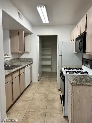 Photo #3: 2579235 Listing 