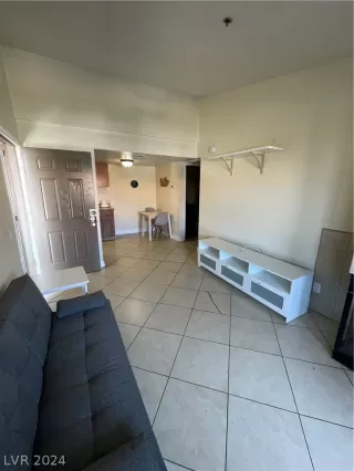 Photo #3: 2579263 Listing 