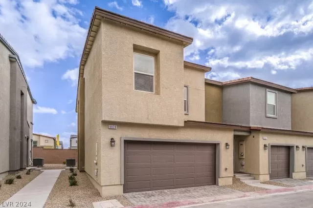 MLS: 2579269 Condo For Sale