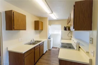 Photo #2: 2579277 Listing