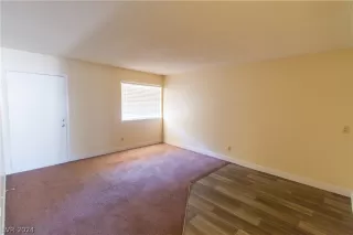 Photo #3: 2579277 Listing