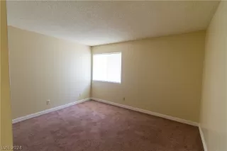 Photo #4: 2579277 Listing