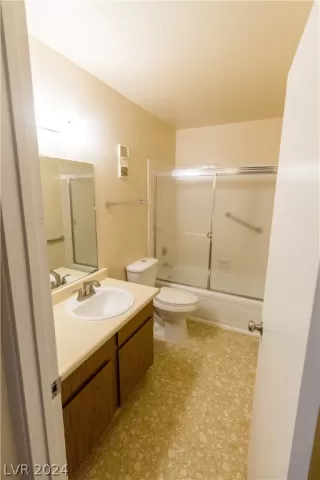 Photo #5: 2579277 Listing