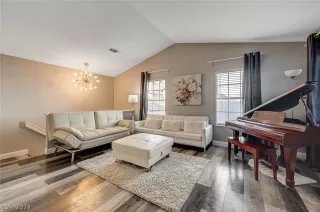 Photo #5: 2579279 Listing 