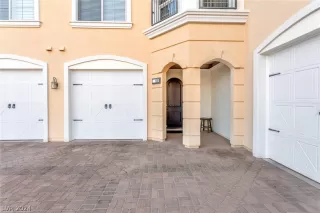 Photo #2: 2579307 Listing 