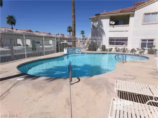 Photo #1: 2579352 Listing 