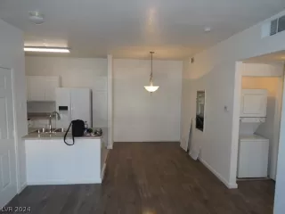 Photo #4: 2579352 Listing 