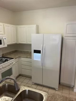 Photo #5: 2579352 Listing 