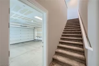 Photo #4: 2579357 Listing