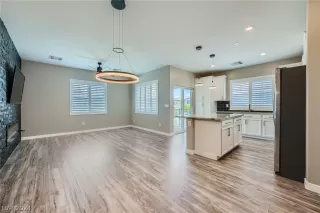 Photo #5: 2579357 Listing