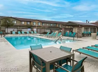Photo #2: 2579359 Listing 