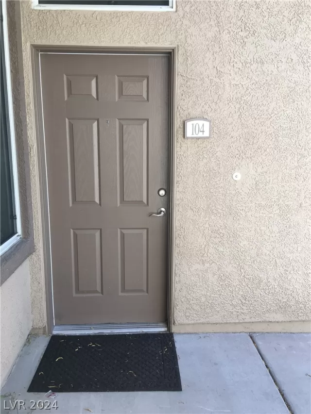 MLS: 2579365 Condo For Sale