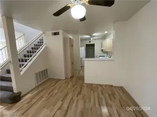 Photo #4: 2579381 Listing 