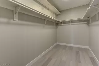 Photo #6: 2579407 Listing