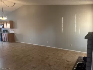 Photo #3: 2579409 Listing 