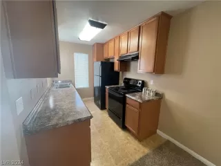 Photo #3: 2579429 Listing 