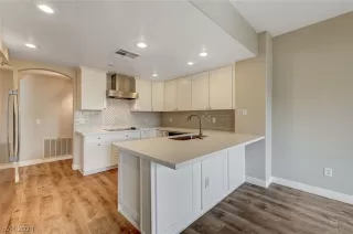 Photo #4: 2579476 Listing 