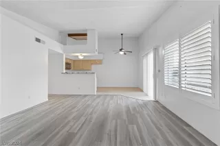 Photo #4: 2579487 Listing