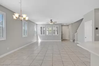 Photo #2: 2579500 Listing 