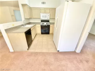 Photo #3: 2579509 Listing 